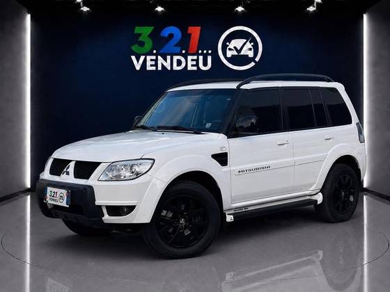 MITSUBISHI PAJERO TR4 2.0 4X2 16V 140CV FLEX 4P AUTOMÁTICO MITSUBISHI PAJERO TR4 2.0 4X2 16V 140CV FLEX 4P AUTOMÁTICO